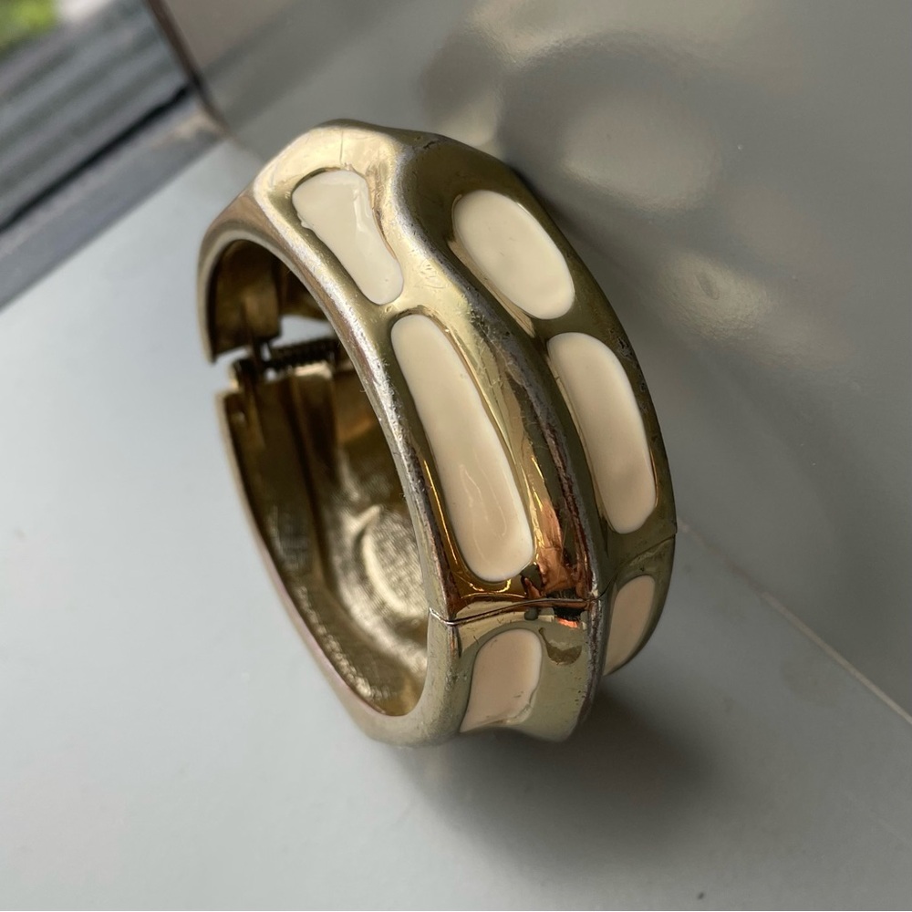Vintage Gold and Cream Hinged Bracelet